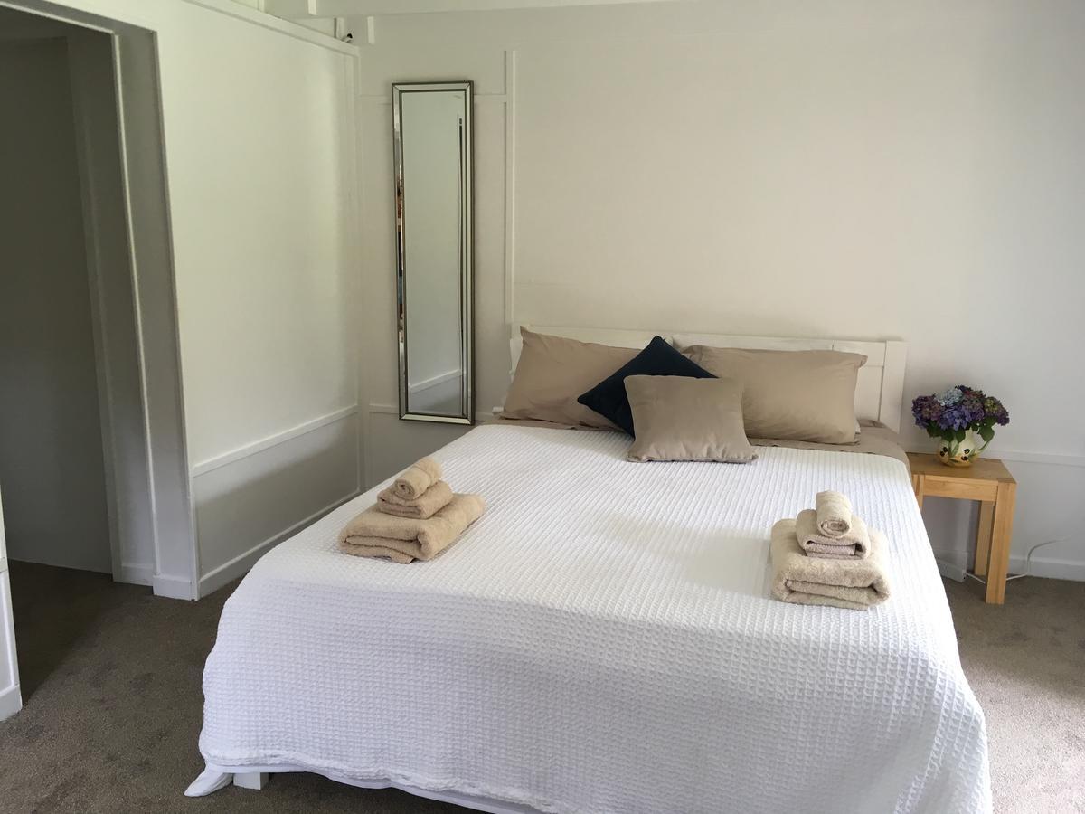 Oneroa Gardens Bed & Breakfast Екстериор снимка