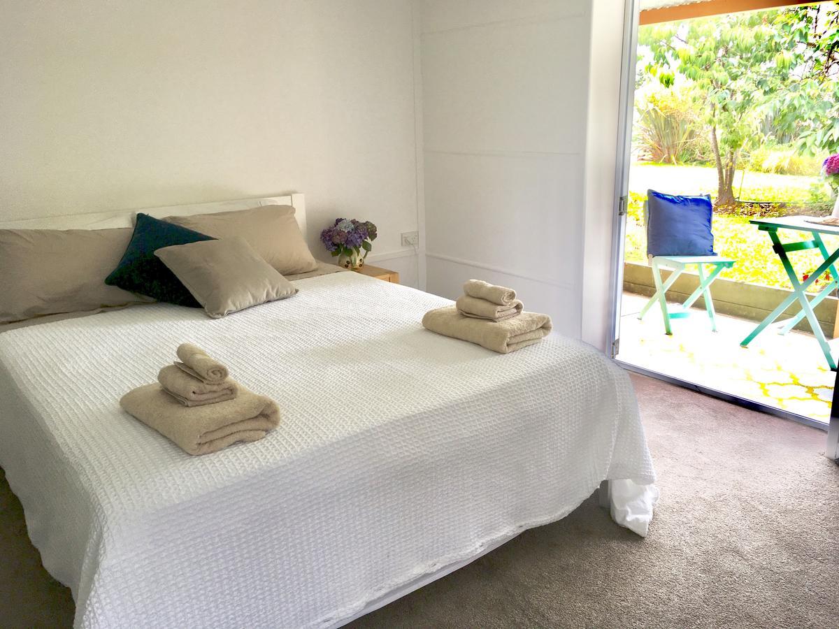 Oneroa Gardens Bed & Breakfast Екстериор снимка